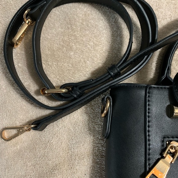 Madison West NWOT Black and Gold Purse w/ Cross Body Strap - Picture 2 of 6